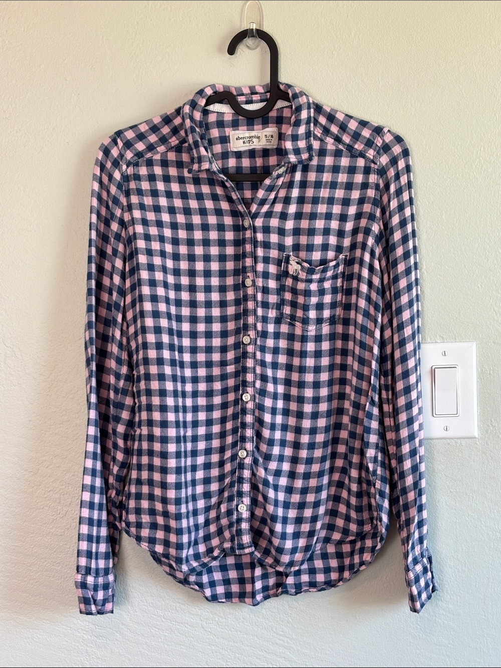 Bundle 2/$30! Abercrombie & Fitch Pink Navy Gingham Flannel Shirt Plaid Preppy